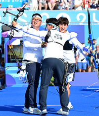 [포토]한국 남자 양궁, 금메달이다!