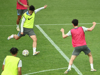 무더위에도 ‘환호’와 ‘박수’로 가득찬 토트넘 오픈 트레이닝…손흥민 일거수일투족에 상암 ‘들썩’[SS현장]