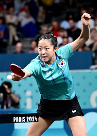 [포토]신유빈, 강력한 백핸드로!