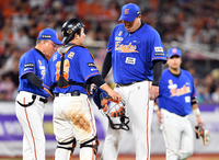 ‘5연승’ 한화 김경문 감독 “승운 없던 류현진, 승리해서 다행” [SS수원in]