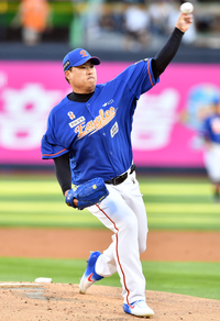 [포토]‘한화 5연승 선봉’ 류현진