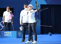 [포토]8강 진출한 김우진-임시현