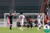 부산 성호영, 퇴장 사후감면…26라운드 서울이랜드전 출전 가능