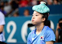 [포토]신유빈, 깊은 한숨이...