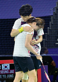 [포토]김원호-정나은, 결승 진출 감격의 포옹