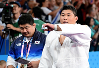 [포토]은메달 따낸 유도 김민종