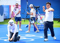 [포토]결승 진출에 큰절 올리는 남수현