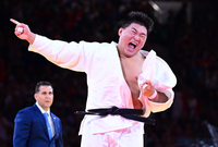 [포토]결승 진출에 환호하는 김민종