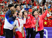 [포토]은메달 김원호-정나은 조, 다 함께 셀카!