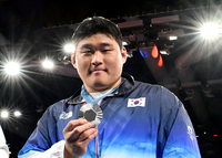 [포토]은메달 목에 건 김민종