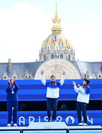 [포토]김우진, 또 시상대 가장 높은 곳에!