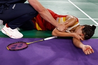 천위페이 이어 4강서 이기던 스페인 선수까지 안타까운 부상 기권…안세영 결승 상대는 하위 랭커 중국 허빙자오[SS파리in]