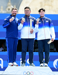 [포토]한국 양궁, 남자 개인 금-동까지!