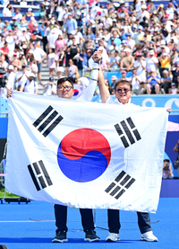 [포토]김우진, 올림픽 5번째 금메달!