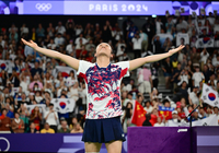 [포토]안세영, 금메달의 기쁨에...