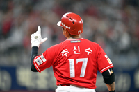 [포토] ‘3회초 안타출루’ 추신수