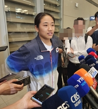 “운동에 전념하고 싶다, 더 대화하고 얘기” 한 마디 남기고 납치되듯 사라진 안세영, 의혹만 남았다[SS인천in]