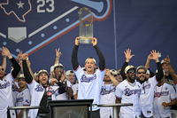 ‘62년 만의 우승’ 텍사스, 백악관에 드디어 입성!…150년 美 체육계 전통