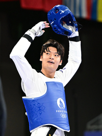 [포토]준결승 진출에 환호하는 서건우