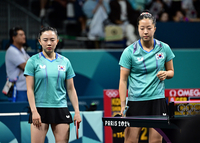 [포토]실점에 아쉬워하는 전지희-신유빈