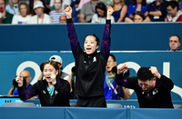 [포토]전지희의 득점에 환호하는 이은혜-신유빈