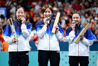 [포토]신유빈-이은혜-전지희, 동메달 앙!