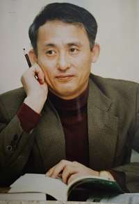‘만화평론가 1호’ 손상익 전 한국만화문화연구원 원장 별세