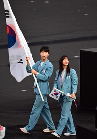 [포토]대한민국 기수 박태준-임애지