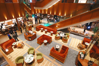 백화점 3사, 식품관에 힘주는 이유…해외 유명 커피·디저트맛집으로 집객 효과↑