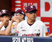 [포토]‘기아전 지휘하는’ 홍원기 감독