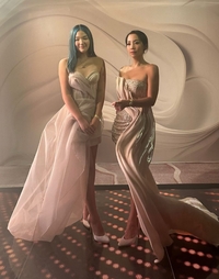 이윤진, 폭풍성장 13세 딸 소을과 패션쇼 나들이