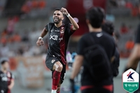 완벽한 ‘데뷔전’ 루카스 “두 번 생각않고 서울 선택, 린가드와 함께 뛰며 도움 주고받겠다”[현장인터뷰]