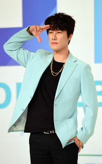 ‘행인 폭행’ 산이 “피해자에 직접 용서 구하고파”