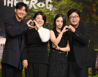 [포토] 윤계상-이정은-고민시-김윤석 ‘달달 하트’