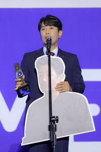 김대희, 김준호♥김지민 결혼 언급…“용산 신혼집은 처음 들어…빨리 결혼했으면” [직격인터뷰]