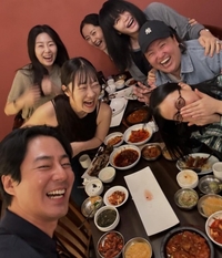 뭐 때문에 터졌지?…김혜수·조인성·고민시 등 웃음 터진 ‘밀수’의 주역들