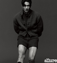 트와이스 모모, 우아함 가득 ‘S라인 드레스’ [★SNS]