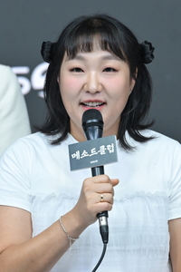 ‘메소드 클럽’ 이수지 “작가들 관찰한 모습에 놀라…NG나 20분 동안 촬영 못해”