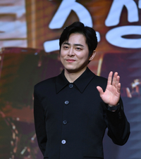 [포토] 조정석 ‘신인가수에 인사 드립니다’