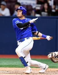 [포토] 이병헌, 5회 1점 더 달아나는 적시타