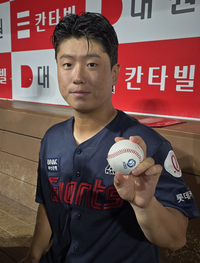 ‘롯데 유니폼’ 입는게 꿈이었던 신인 정현수의 프로 첫 승 소감…“춥네요” [SS 인터뷰]