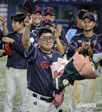 700승 대업 후 선발 투수에게 미안함 전한 사령탑, 그만큼 가을 야구 절실한 롯데 [SS잠실in]