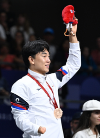 “동메달-소고기 들고 할머니 만나러” 태권도 주정훈, 약속 지키러 간다…그리고 ‘부모님’ [파리2024]