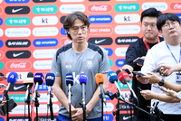 [포토] 홍명보 감독 ‘손 꼬옥 모으고’