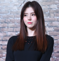 배우 한소희 모친, 불법 도박장 개설 혐의로 구속…잊을만 하면 반복되는 ‘빚투’ 등 계속