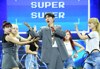 [포토]영탁, ‘슈퍼슈퍼’ 발표하며 컴백