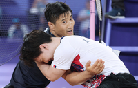 “저승 갔다 온 기분” 배드민턴 김정준, 후배 유수영 잡고 동메달…“수영이는 더 큰 선수 됩니다” [파리2024]