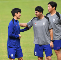 [포토] 황인범 ‘이적 잘 해결했어요’
