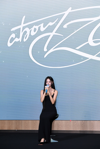 [포토]솔로 데뷔 소감 밝히는 트와이스 쯔위