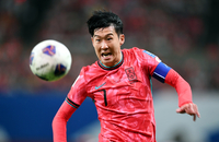 [포토] 손흥민 ‘패스 좋아’